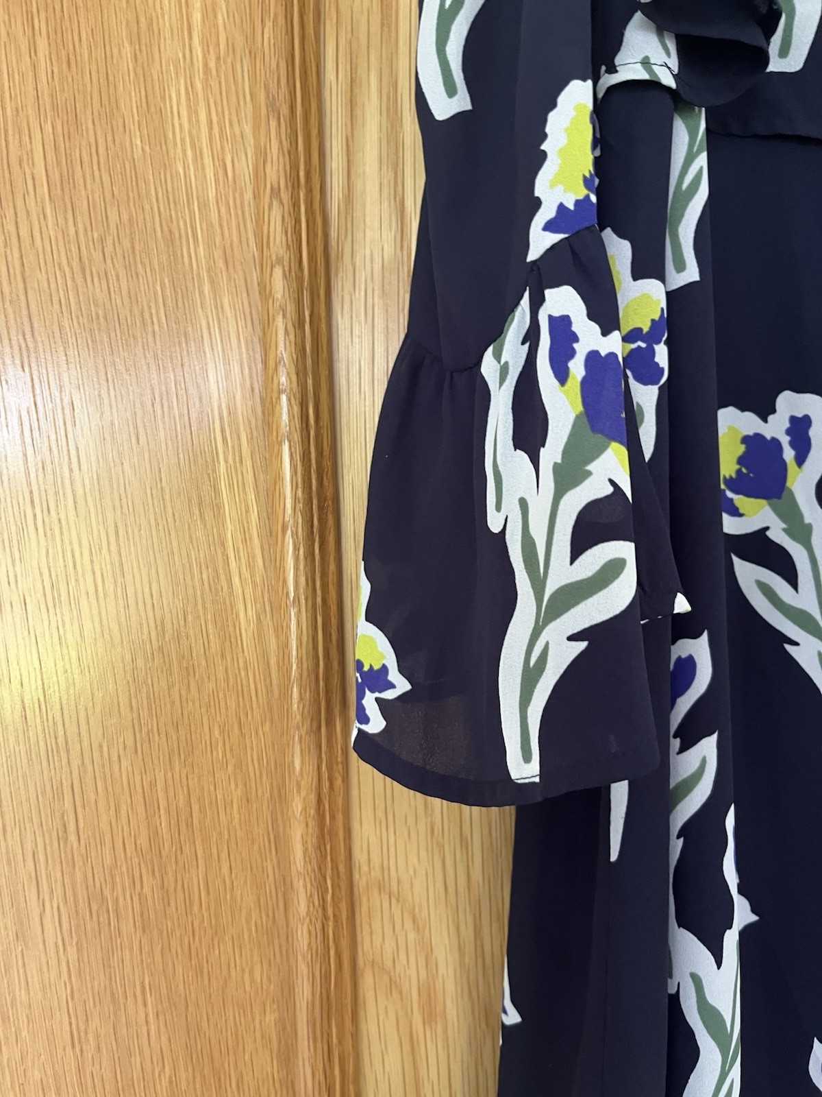 LADIES VERY PRETTY WAREHOUSE COLD SHOULDER SUMMER FLORAL DRESS SZ 6 NEW LOVELY.