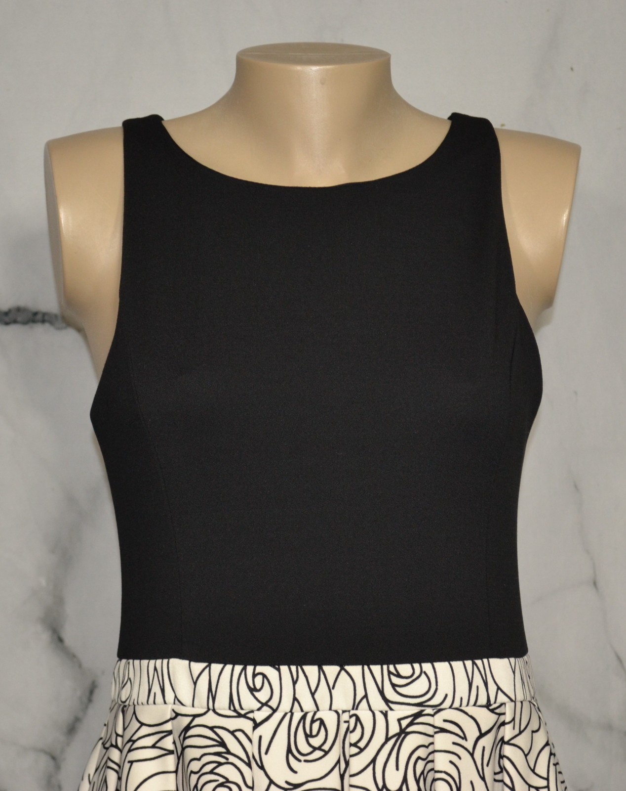 LIZ MINELLI Black Ivory Fit & Flare Sleeveless Dress Large Solid Bodice Floral S