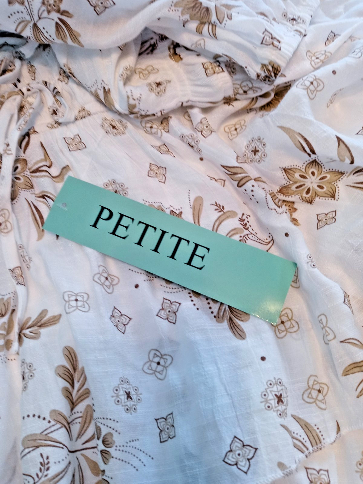 J Gee Feminine Smocked Waist Ruffled Beige & White Floral Print Maxi Dress PXL
