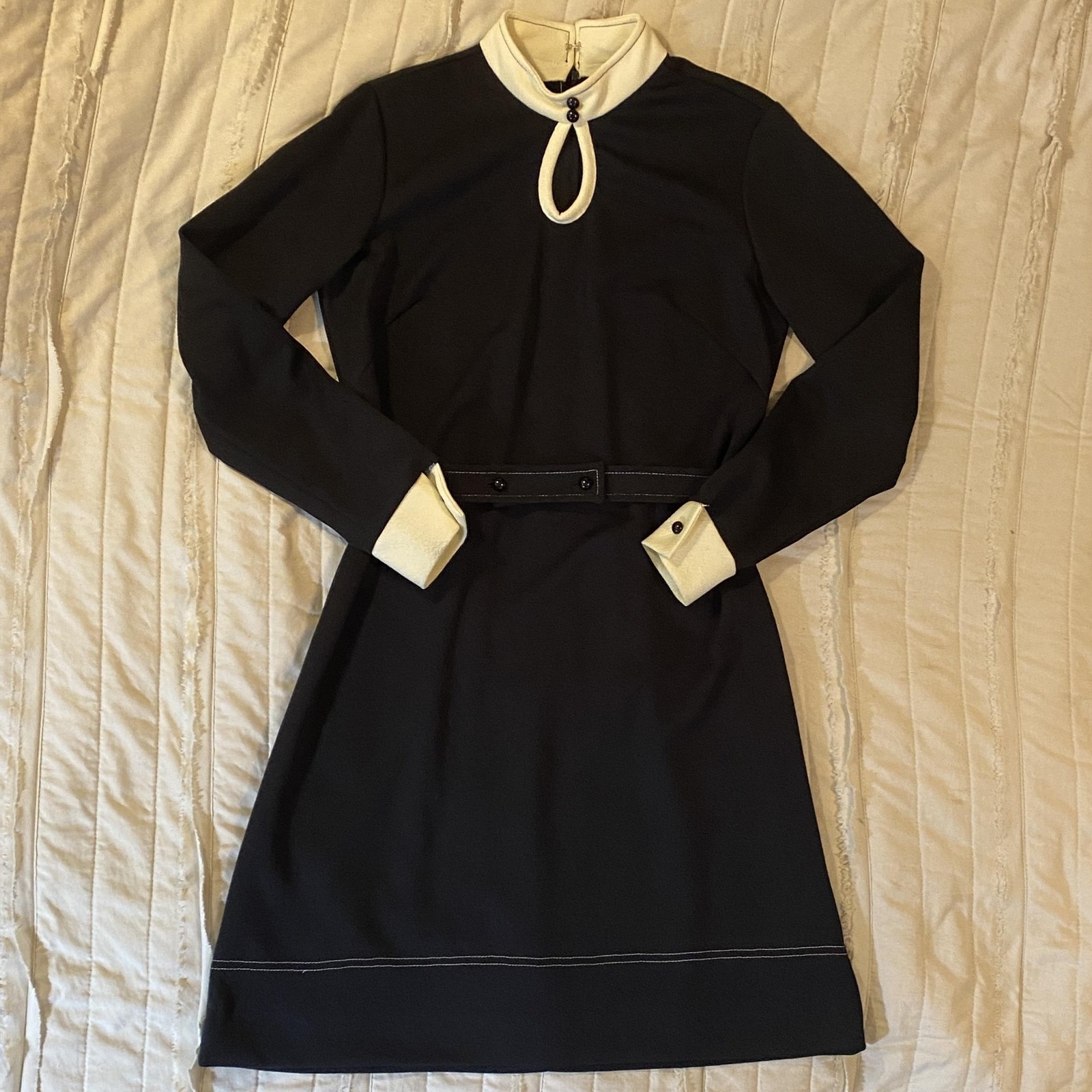 Vtg Sears Fashions Dress Womens Medium Black Mod Mock Neck Keyhole Belted 60s