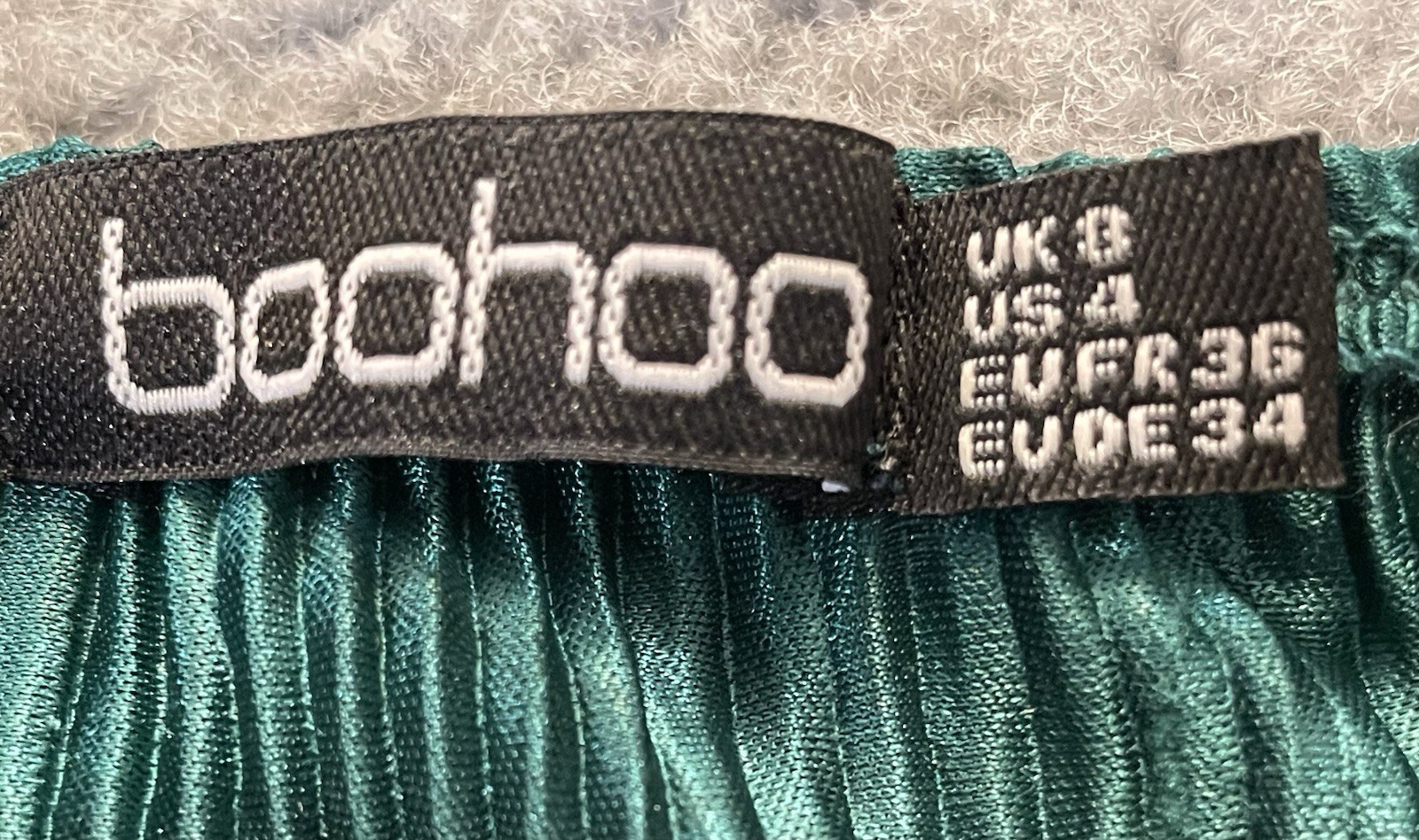 Boohoo Pleated Halter Maxi Dress Sz 4 Back Cut Out Slit Green Cocktail Party