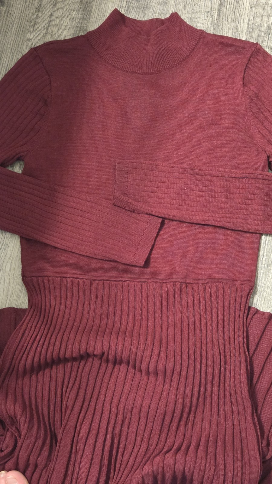 Sandra Darren Sweater Dress – Burgundy Mock Neck A-Line Midi Pleated Skirt – M