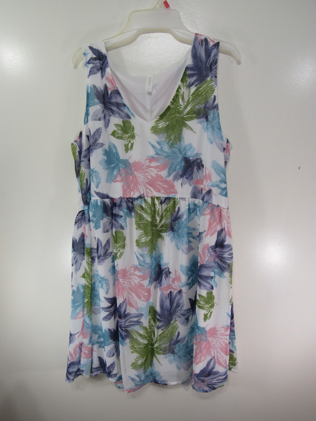 New Mia & Tess Dress Size L Ivory Floral V Neck Sleeveless Lined Career Casual