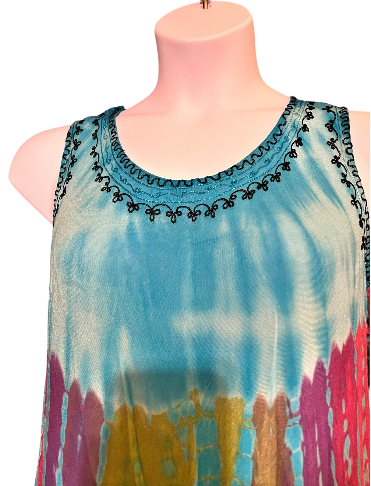 LADIES……Size One Size Fits Most……SHORELINE…..Boho Tie Dye Style Dress….New