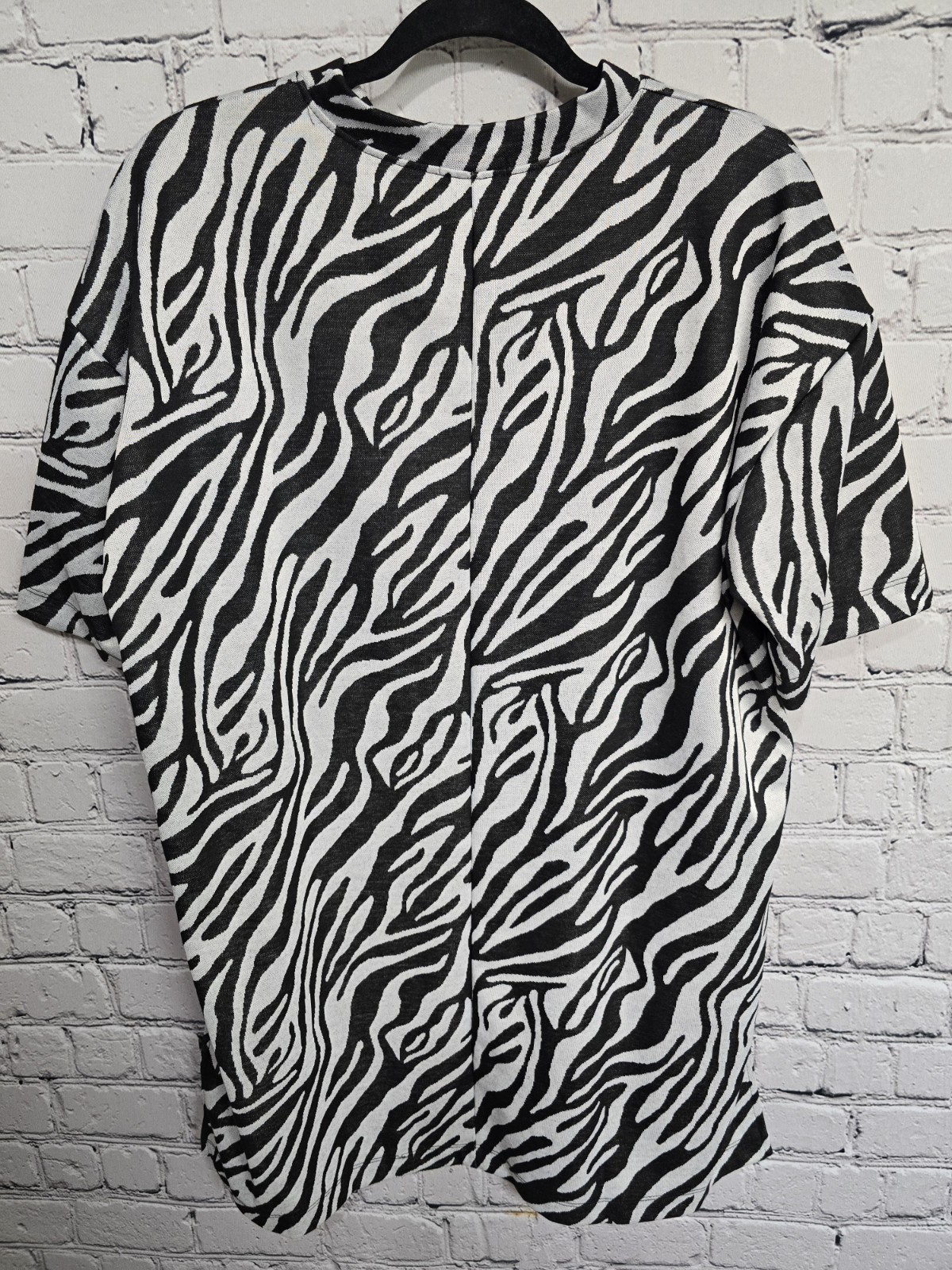 Dressed in LALA Sweater Womens M Black White Zebra Print Oversized Boho Festival
