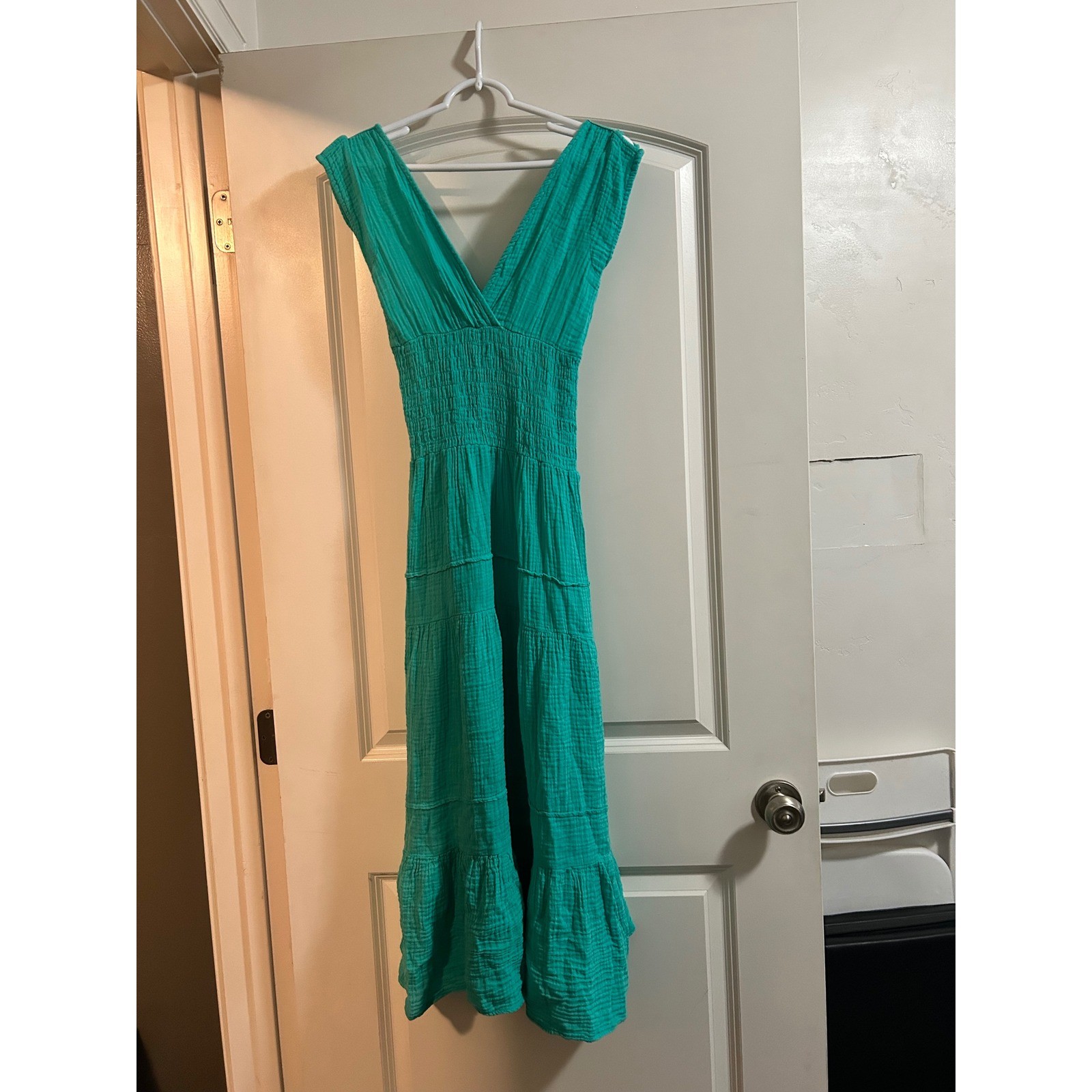 Felicite Green Smocked Bodice Tiered Midi Dress Size 1 XS