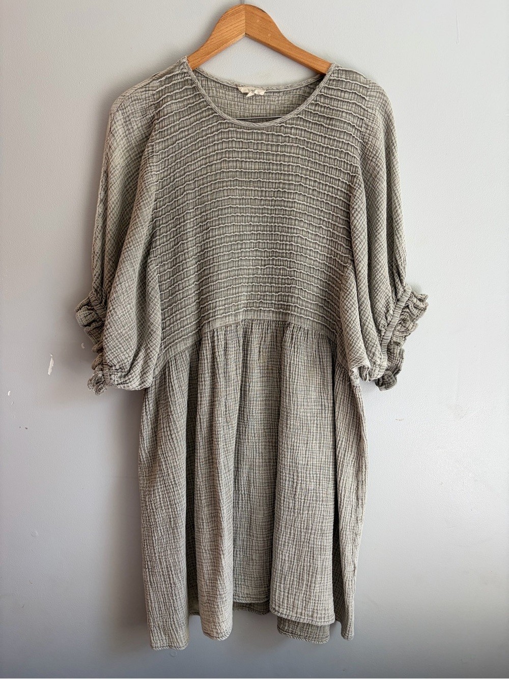 Easel Smocked Midi Gauze Medium