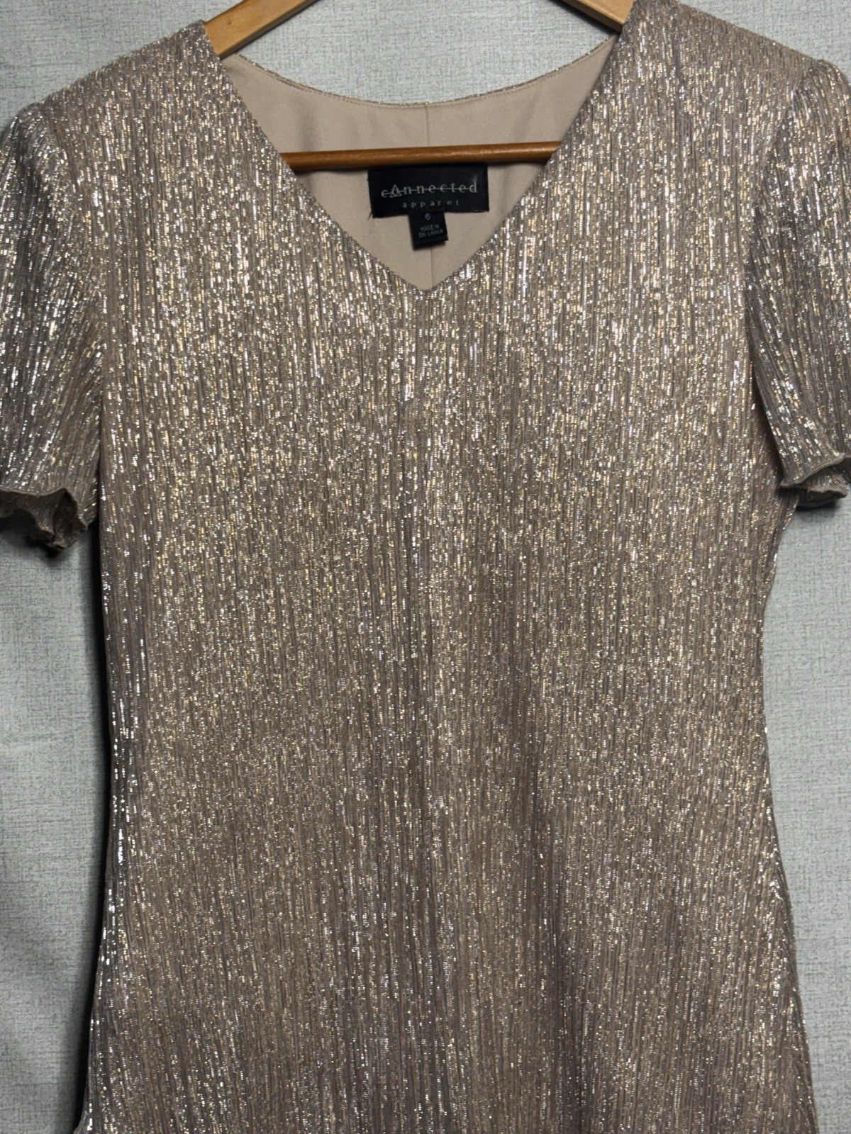 Connected Apparel Metallic Shimmer Overlay Dress Women’s Size 6 Champagne