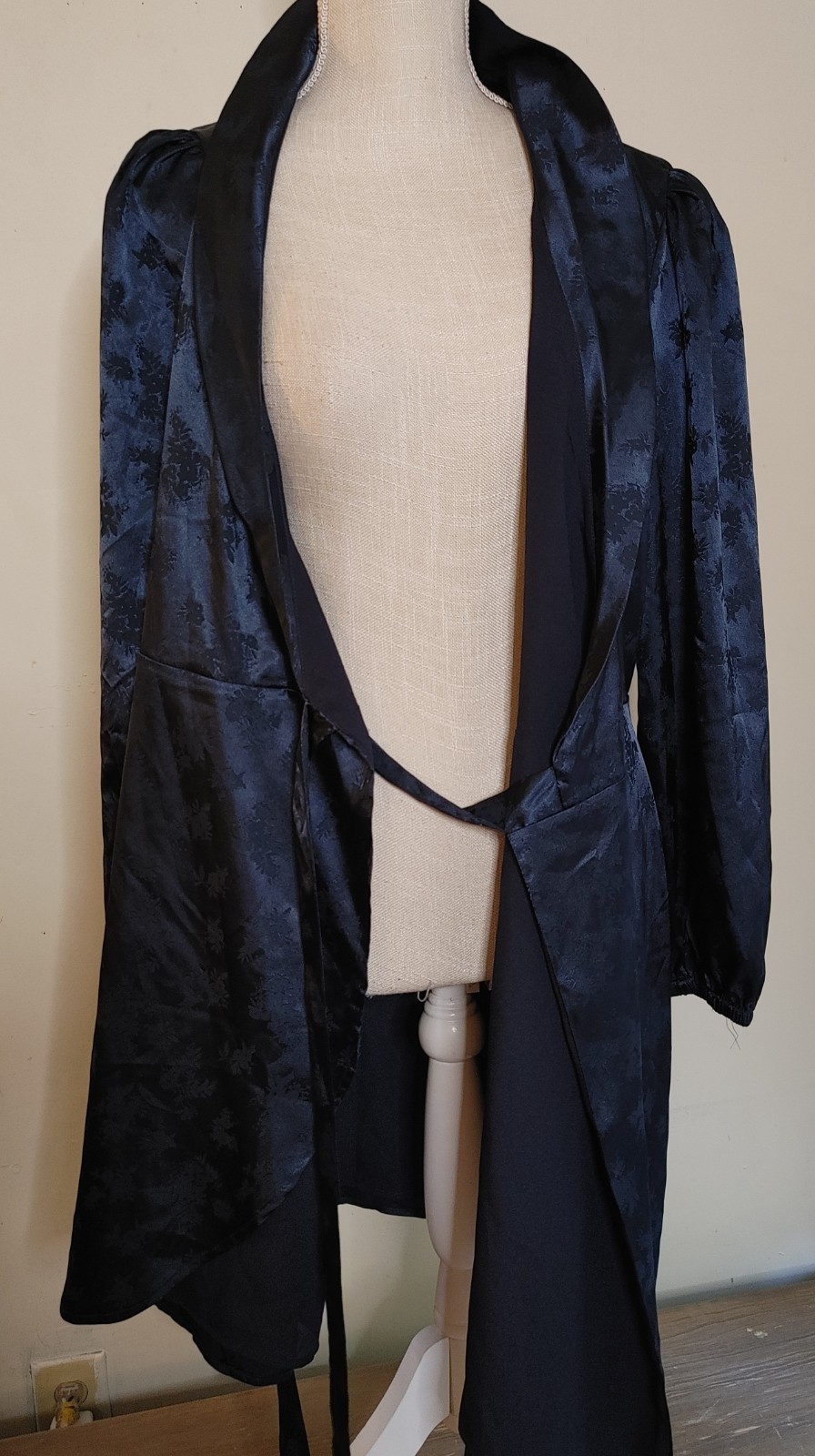 Adelyn Rae V-Neck Wrap Dress Blue Silky Polyester Womens sz Large