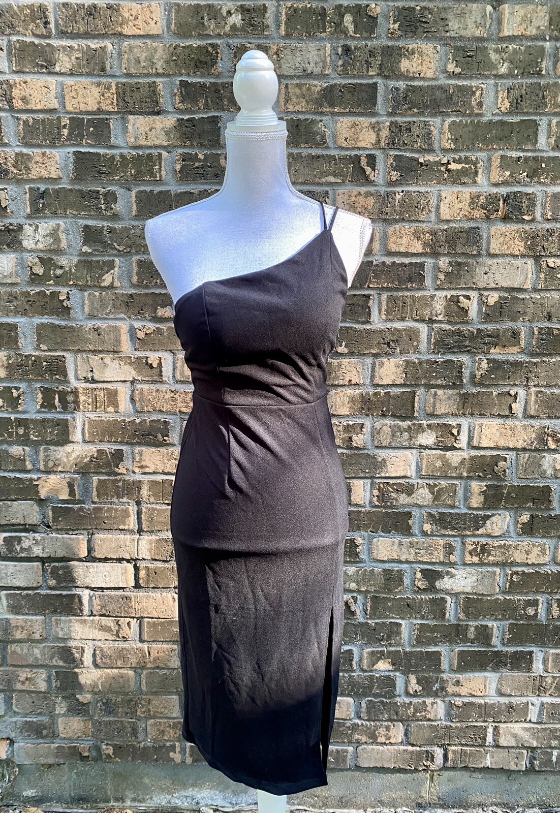 NWT Hello Molly Taking it Back One Shoulder Dress Black M Wedding Guest Formal