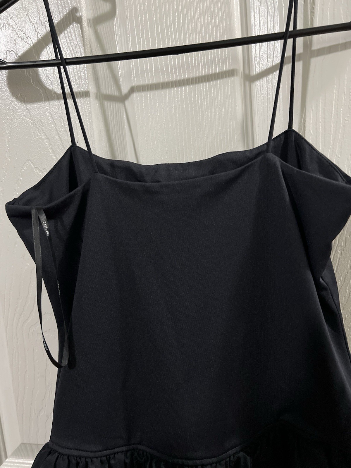 Forever 21 Poplin Balloon Bubble Hem Mini Dress in black. Spaghetti Straps. Sz M