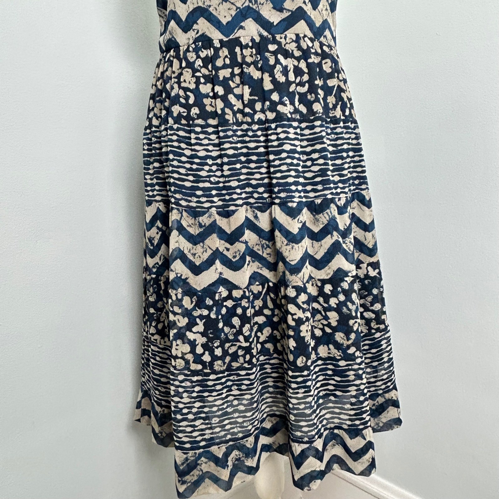 Betsey Johnson Chiffon Navy Teal Tan Womens Dress Sleeveless Chevron Knee Length