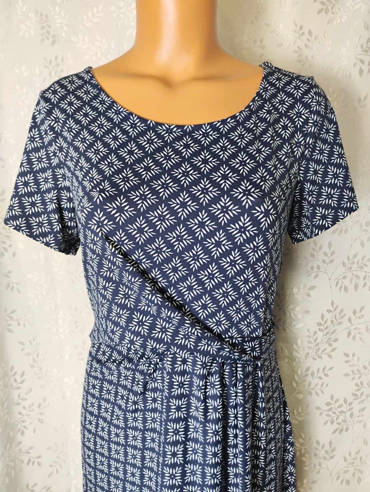 TALBOTS Short Sleeve Lightweight Stretch Jersey Pullover Dress M Blue White