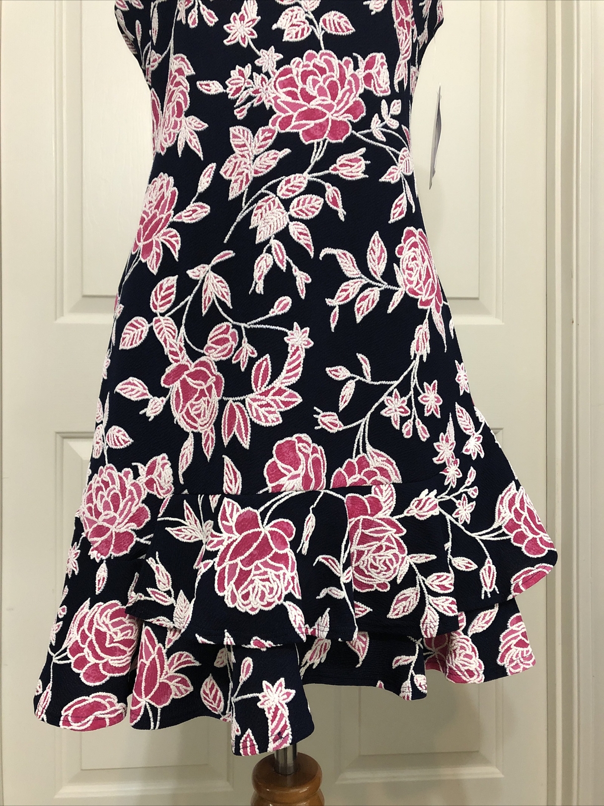 NWT Signature Robbie Bee size PM navy pink white sleeveless floral ruffle dress
