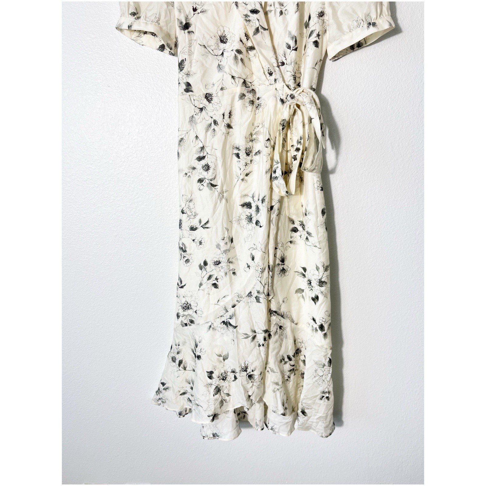 Goelia Ink Floral Print Puff Sleeve Wrap Dress Size 4 Fairy Romantic Feminine