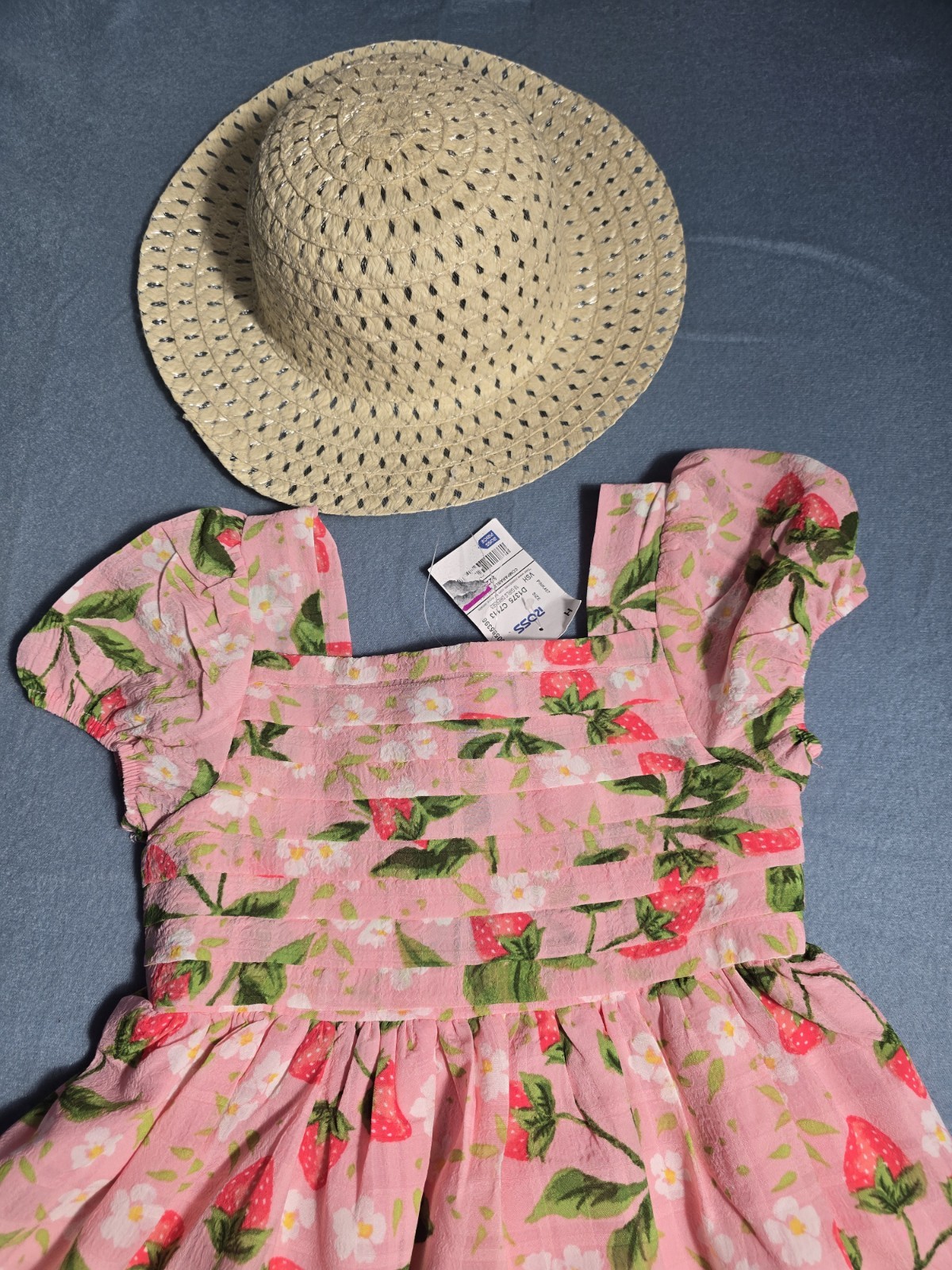 Dresses Vince Camuto features a brown and pink zebra print/Lels Pink Stra 4 /6
