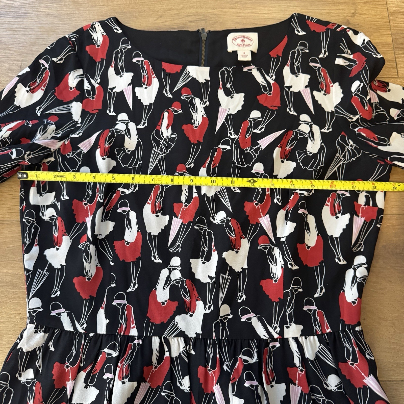 Brooks Brothers Red Fleece Size 8 100% Silk Dress Black Red White Women Print