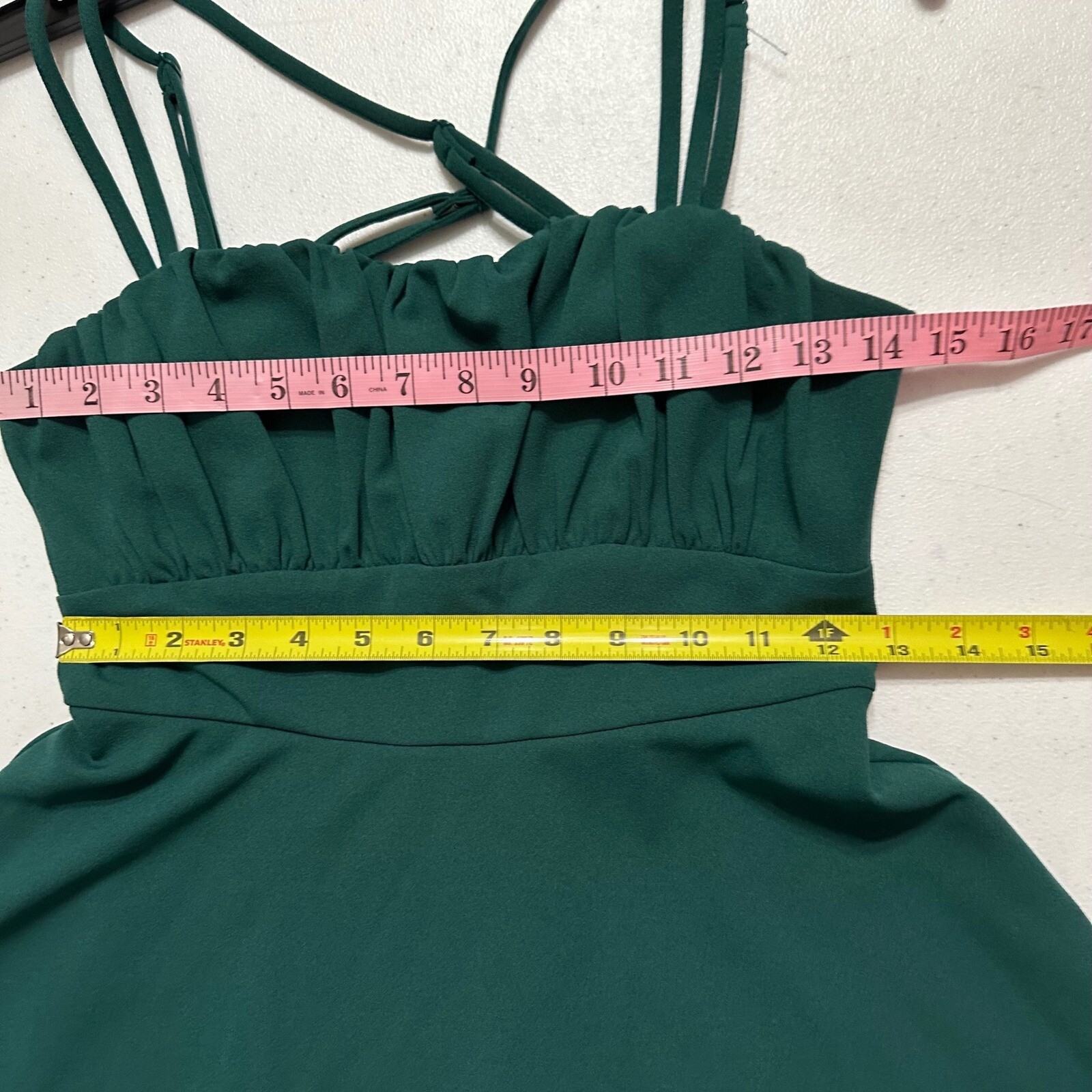 Mi Ami for Francesca’s Solid Green Jenny Strappy Cross Over Mini Dress Lined S
