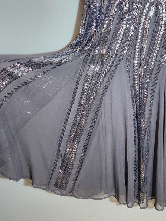 R&M Richards Gray and Silver Sequin Formal Dress Size 6 Mother of the Bride