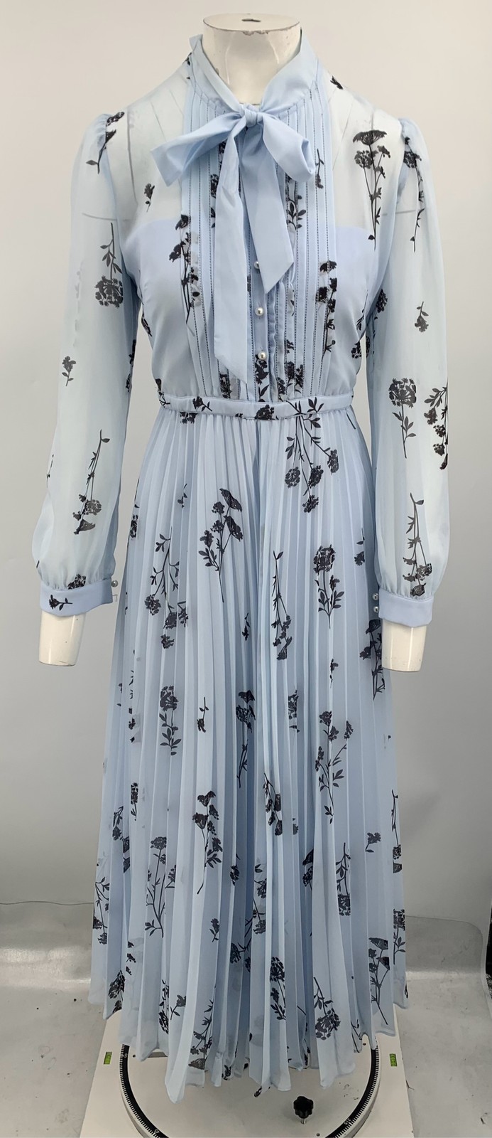 SELF PORTRAIT LIGHT BLUE FLORAL SILHOUETTE CHIFFON MIDI DRESS SZ LARGE-MISS TAG