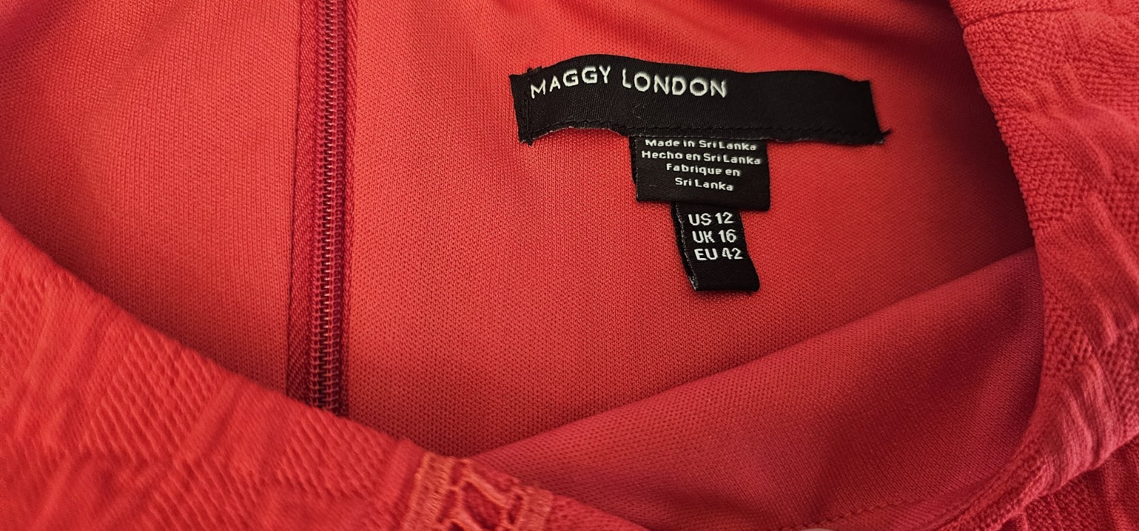 Maggy London Women’s Size 12 Red Solid A-Line Knee Dress Short Sleeve Zip