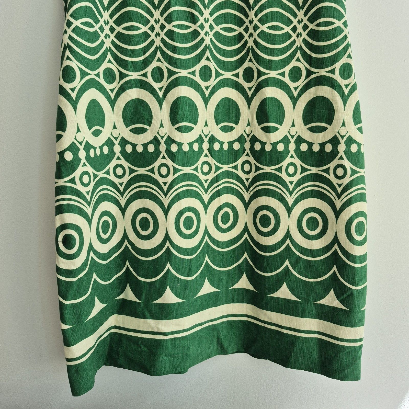 Eliza J green And Cream Shealth Circle Patterned Sleeveless Dress
