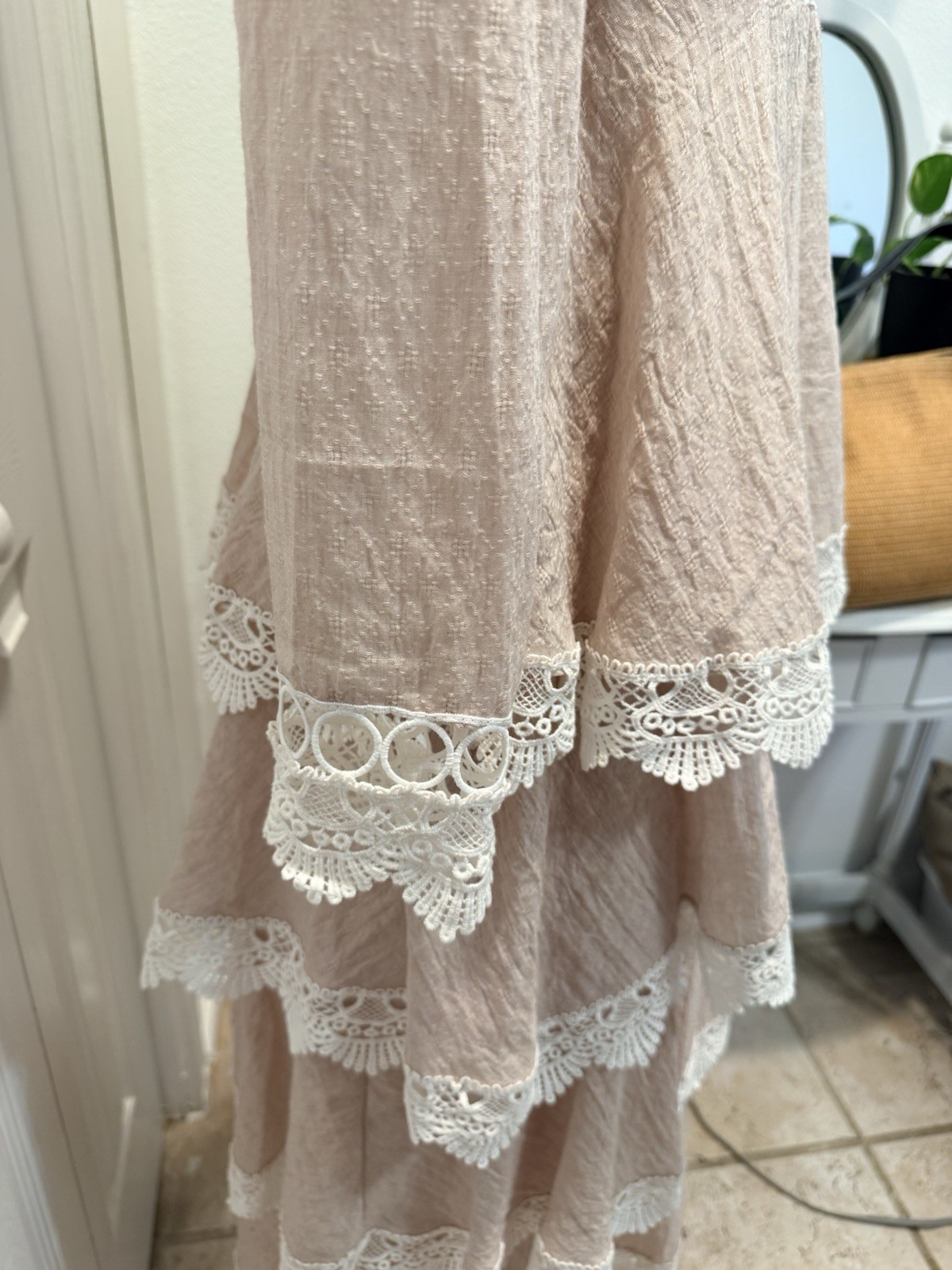 endless rose Women’s Beige Solid Lace V-Neck Maxi Dress S Long Sleeve Zip Lined