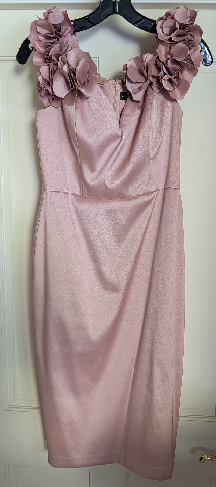 LNWOT Aidan Mattox Floral Appliqué Off Shoulder Sheath Dress Sz US8 Mauve Pink