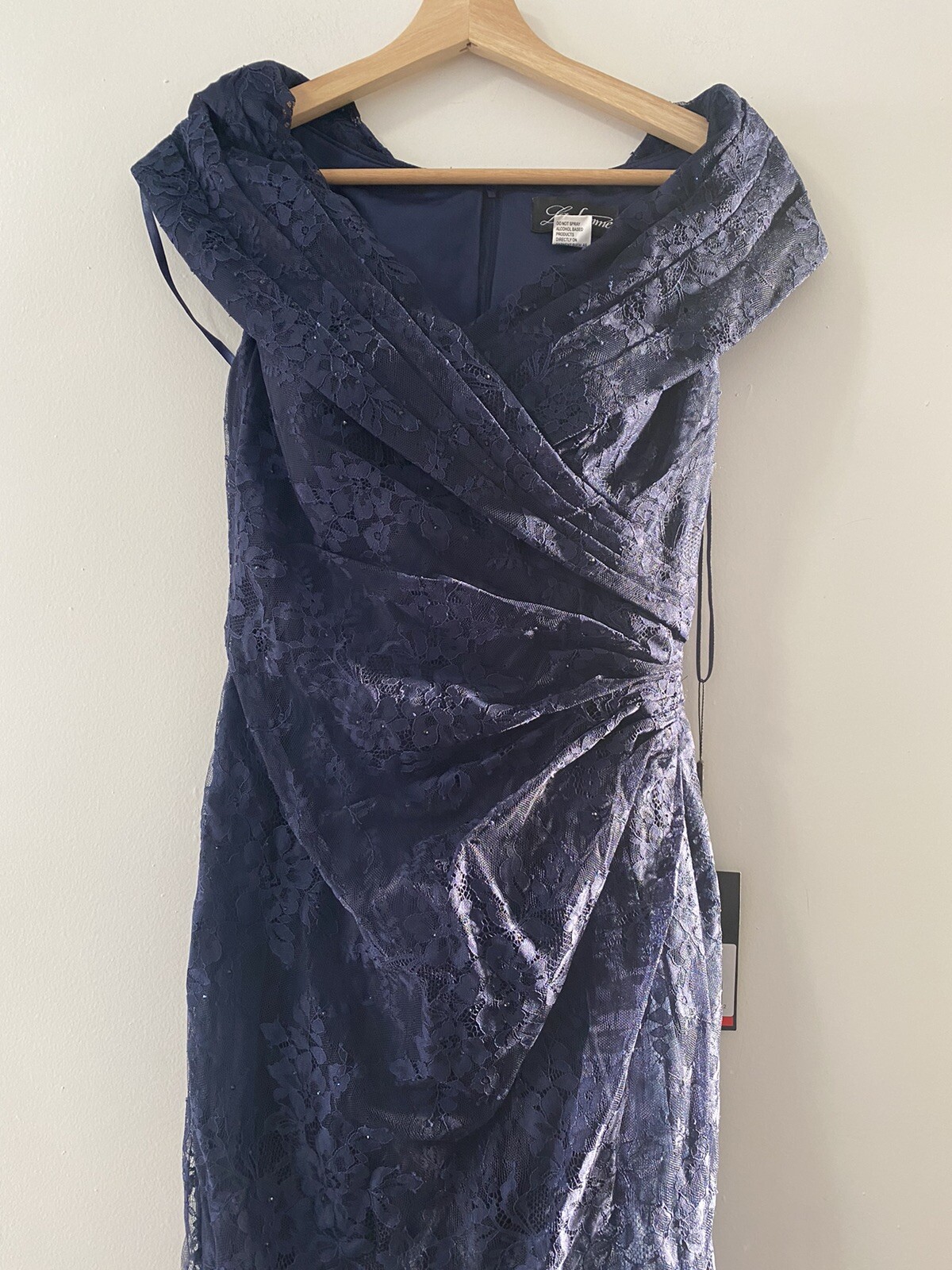 NWT La Femme – 27982 V Neck Off Shoulder Knit Lace Sheath Long Dress size 4
