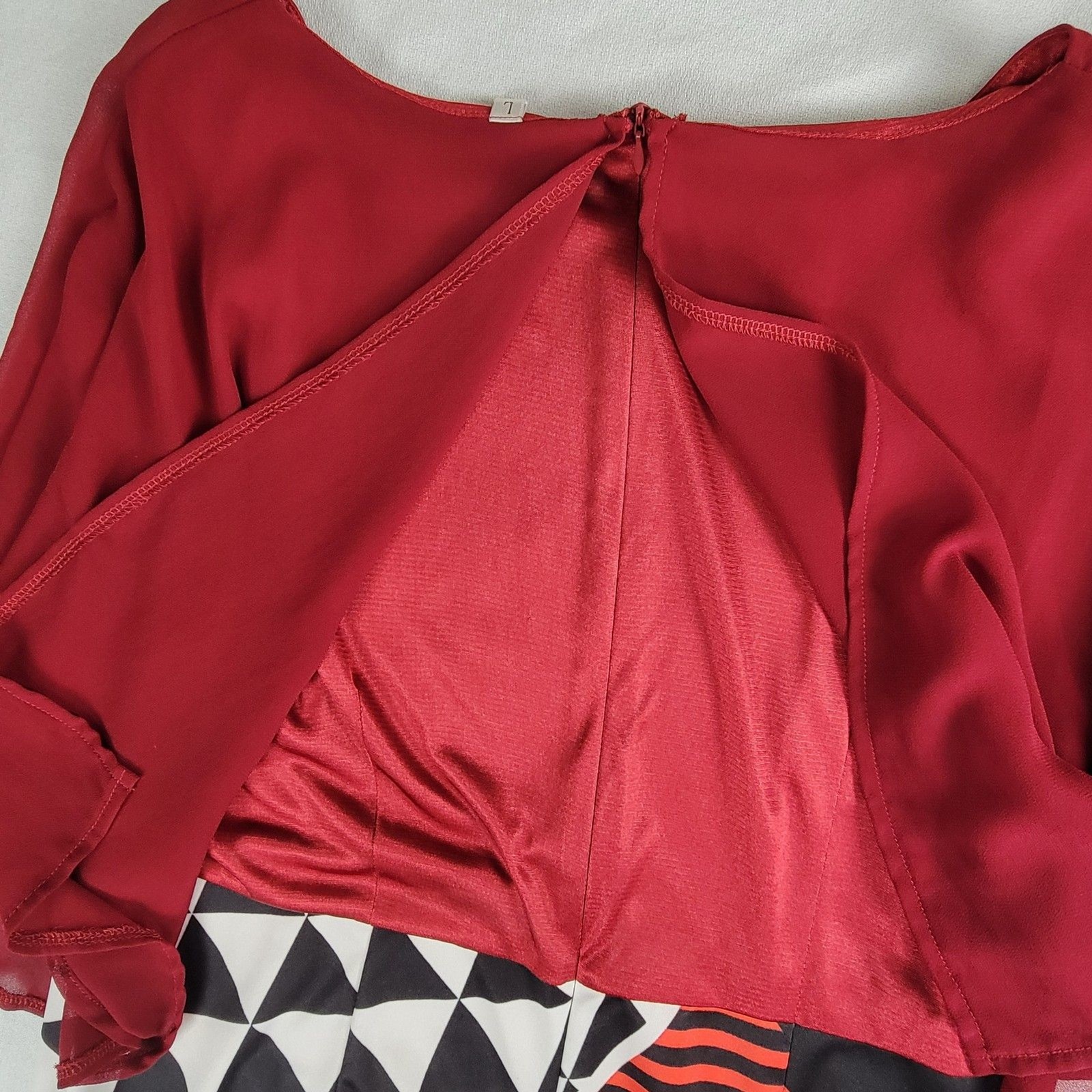 Women’s L Red Chiffon Cape Top Geometric Print Stretch Bodycon Sheath Dress