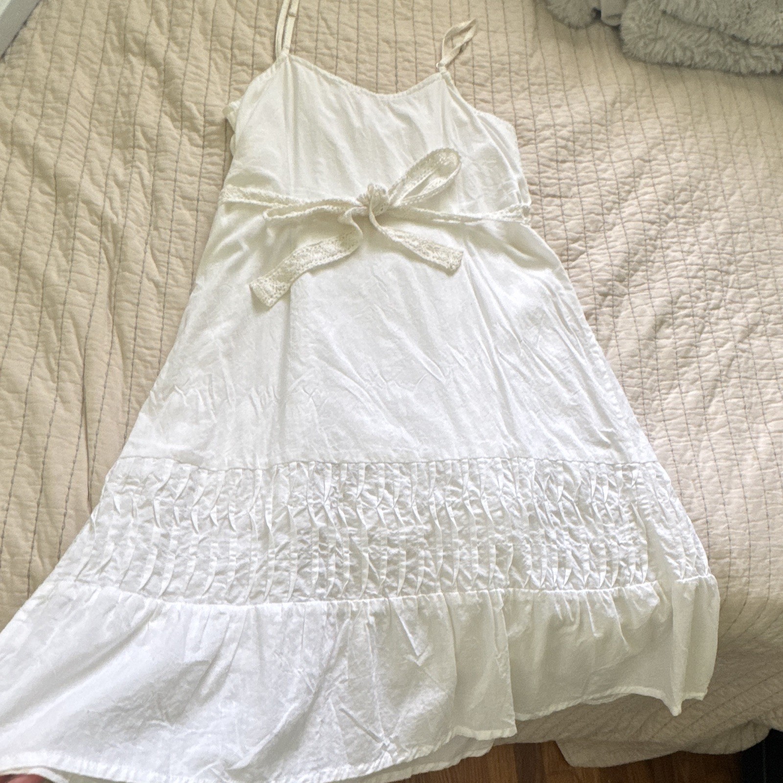 Lola White Cotton Sundress M Square Neck Strappy Smocked Crochet Tie Knee Y2K