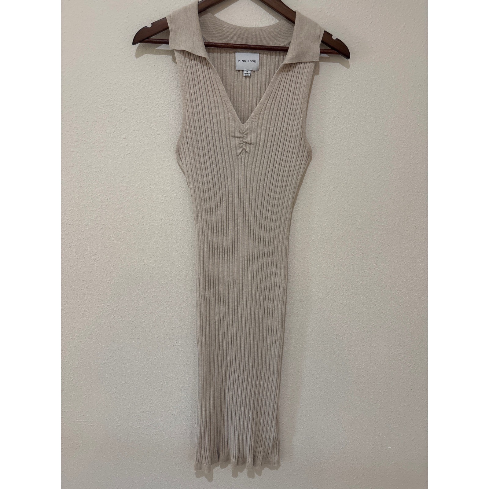 Pink Rose Womens Ribbed Knit Midi Dress Beige Sleeveless Collared V-Neck Medium