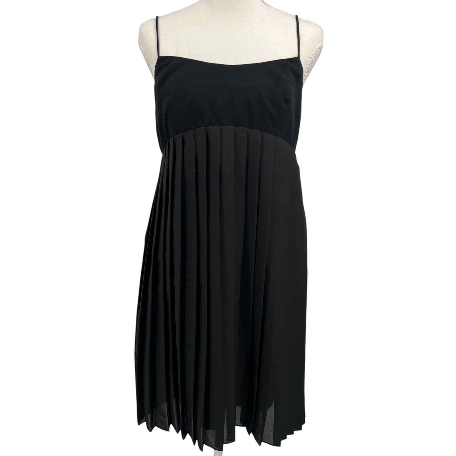 BCBGeneration Babydoll Dress M Black Pleated Empire Waist Chic Party Cocktail