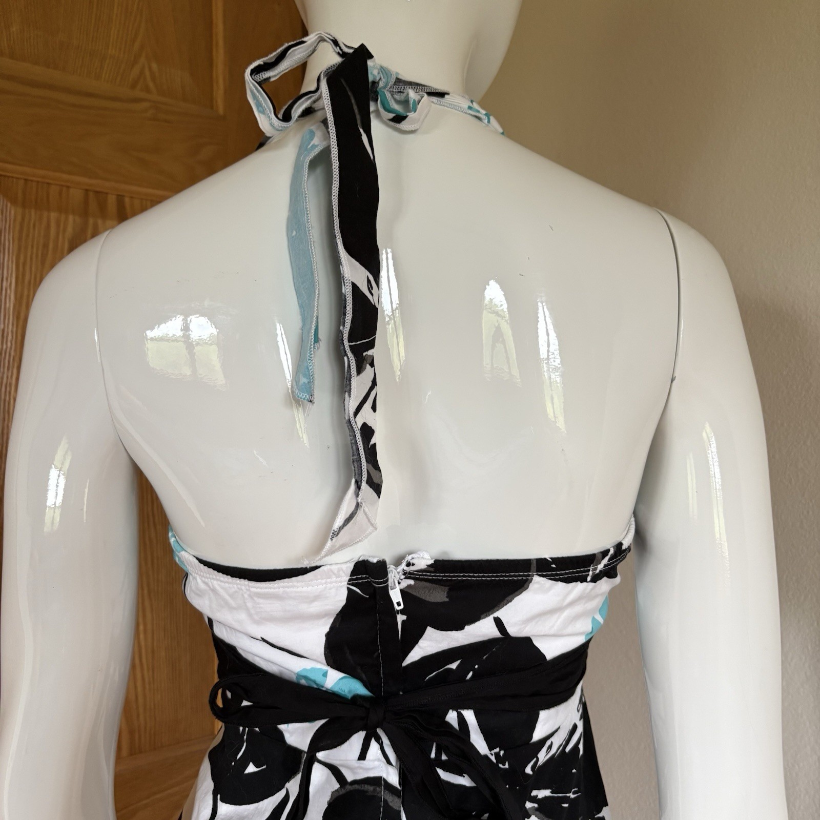 Speechless Black/White/Blue Floral Fit & Flare V-Neck Halter Dress
