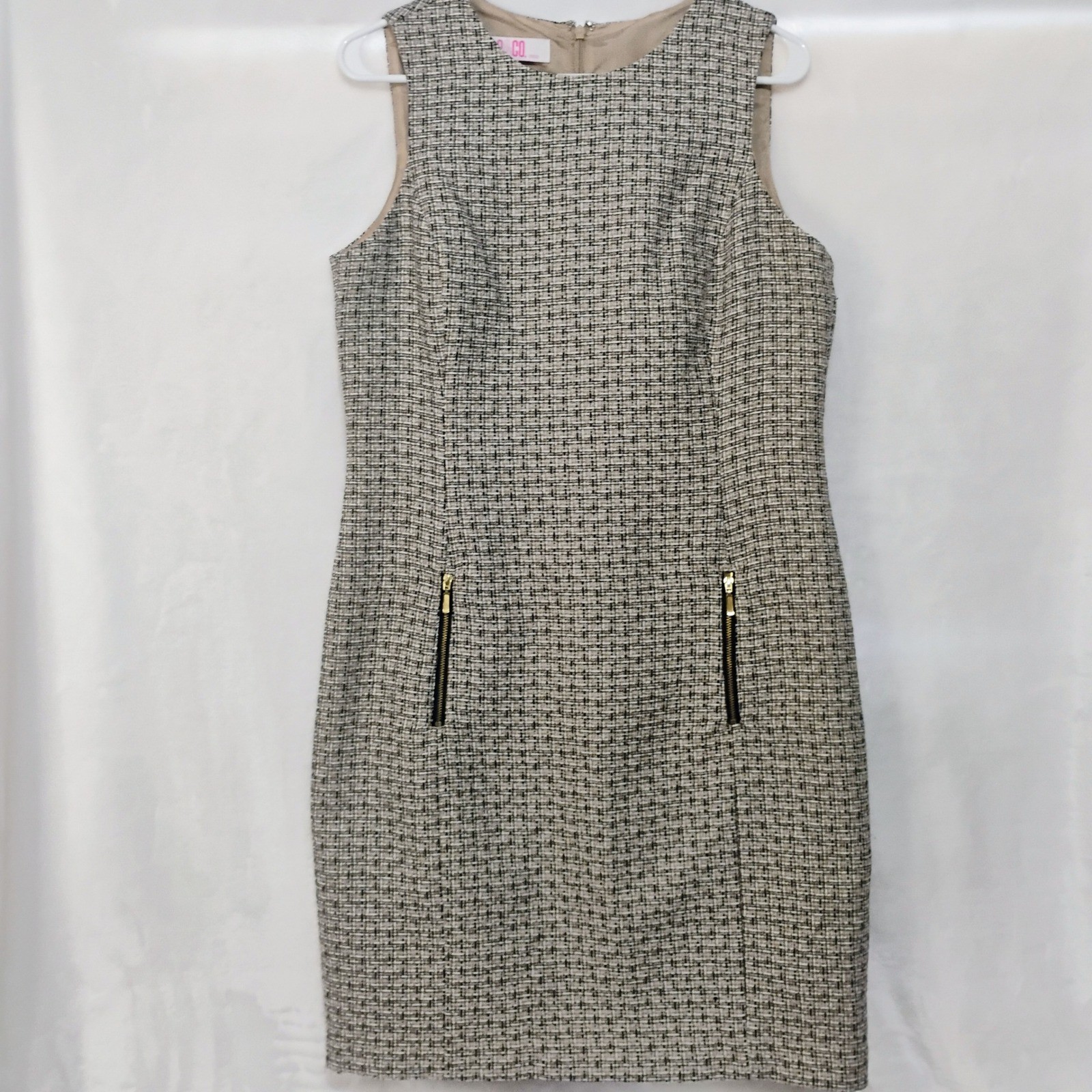 9&Co Womens Tweed Sleeveless Sheath Dress Tan Black White Size 12 Zipper Pockets