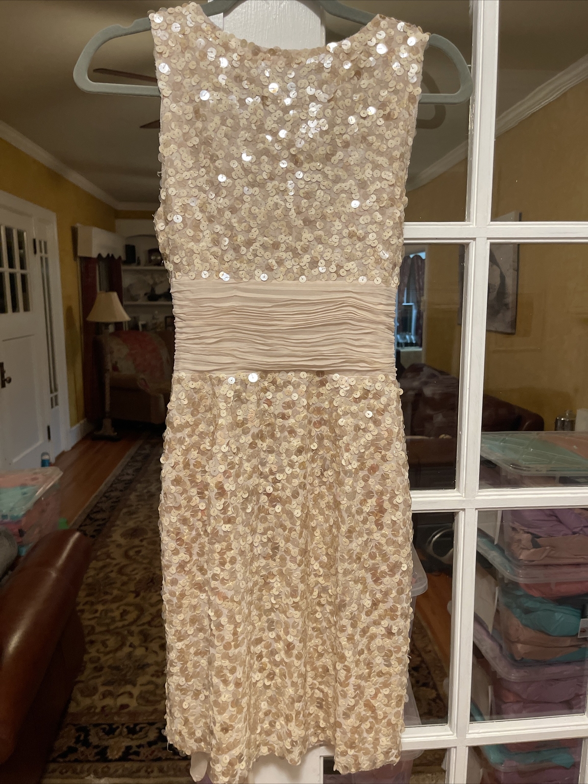 BCBG Sequin Dress Cream Color XS 26 In Waist. Beautiful Side Zip