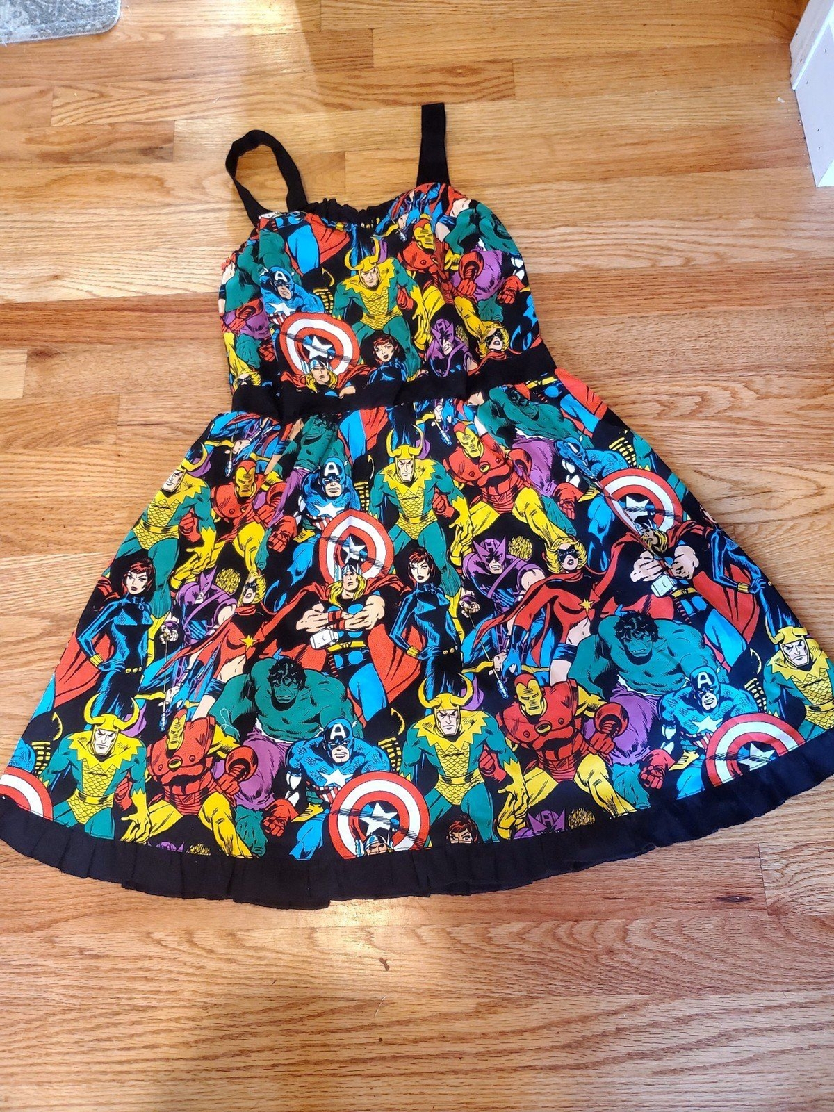 Marvel Dress Medium Black Mighty Fine Sleeveless Super Comics Zip Up