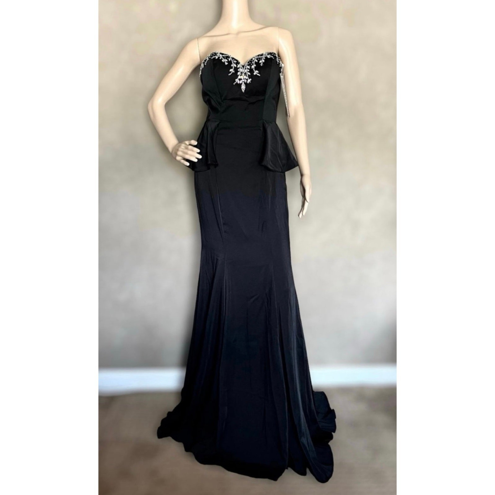 NWT Viranski Dancing Queen Black Beaded Strapless Sweetheart Peplum Mermaid Gown