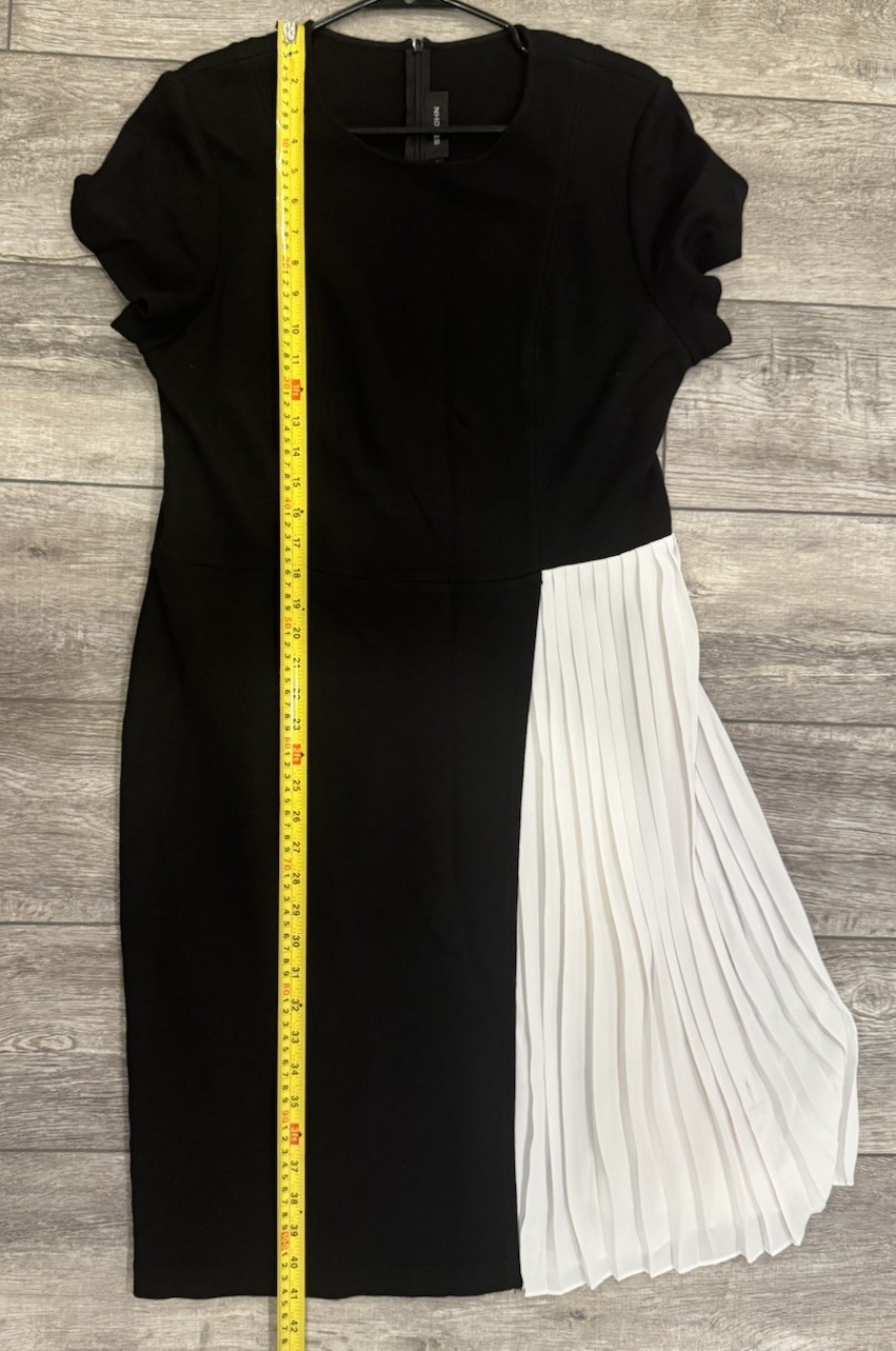 St. John Collection Colorblock Knit Knee Length Dress Pleated Side Panel Size 14