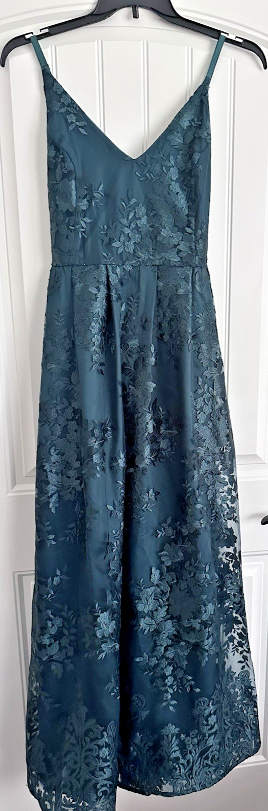 BCX Trendy Plus Size Strappy Embroidered Sleeveless Prom Gown Emerald Green 16W