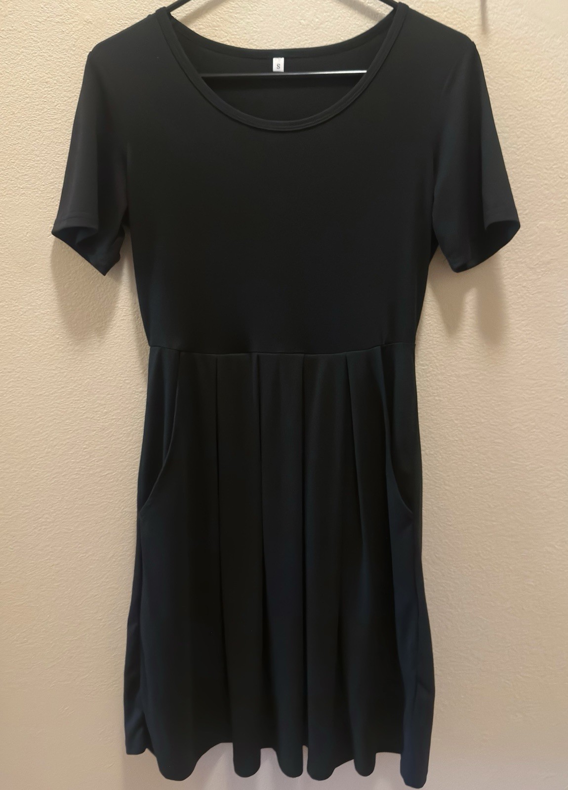 AUSELILY Women’s Short Sleeve Dress Pleated Loose Knee Length with Pockets S
