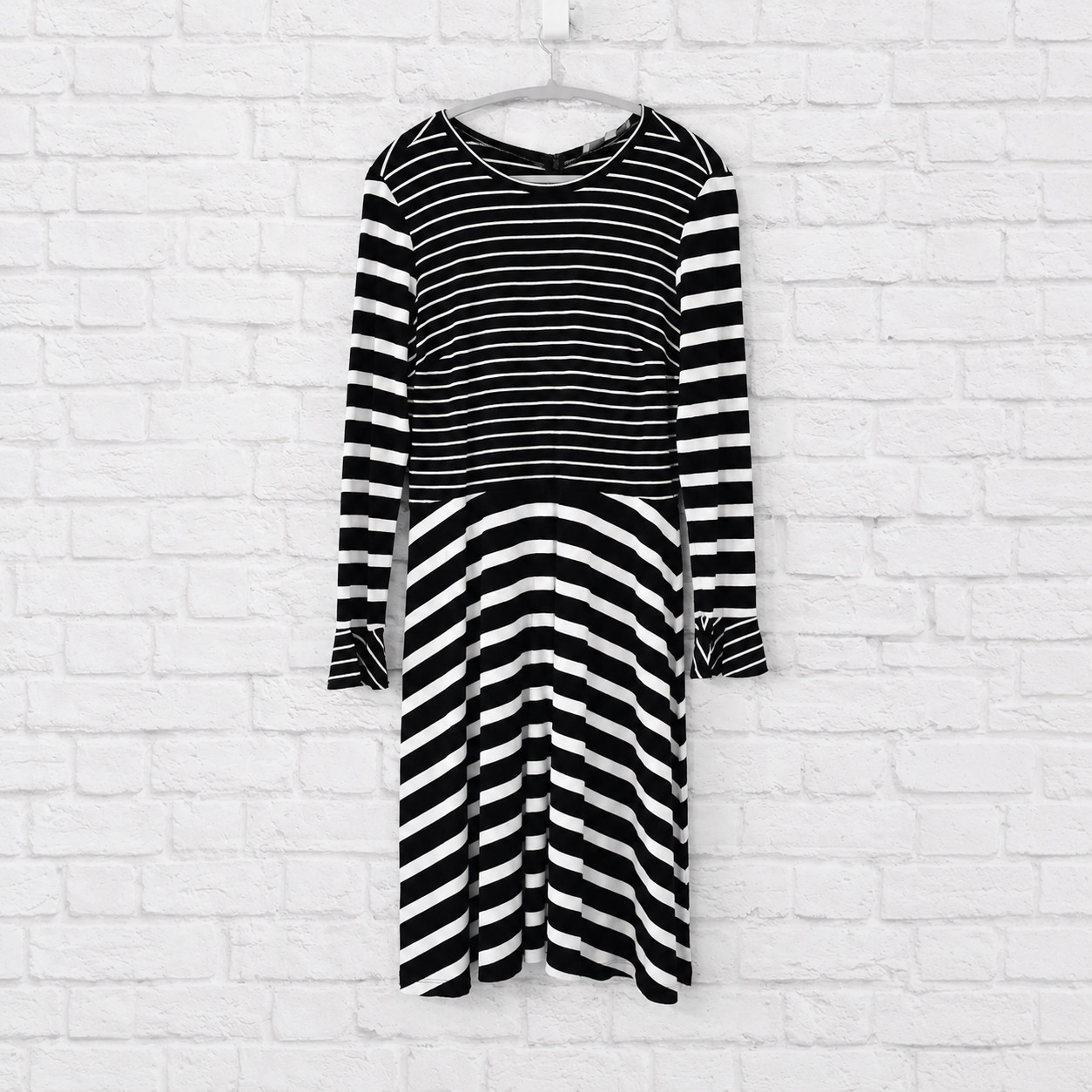 LOFT Women XS Black White Striped Fit & Flare Long Sleeve Flared Cuff Knit Dress