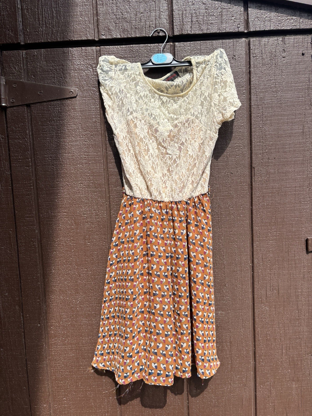 SM Wardrobe M/L Lace A-Line Short Sleeve Floral Geometric Dress Brown Beige