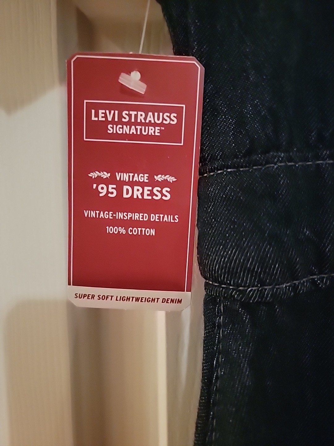 NWT Levi’s Vintage 95′ Jean Denim Button-Up Dress Women’s Size Large Blue