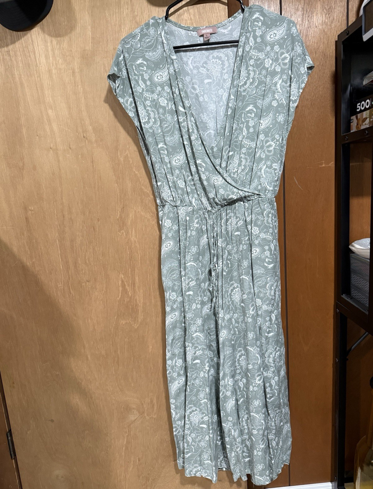 Faded Rose Paisley Green/White V-Neck Short Sleeve Rayon Jumpsuit L