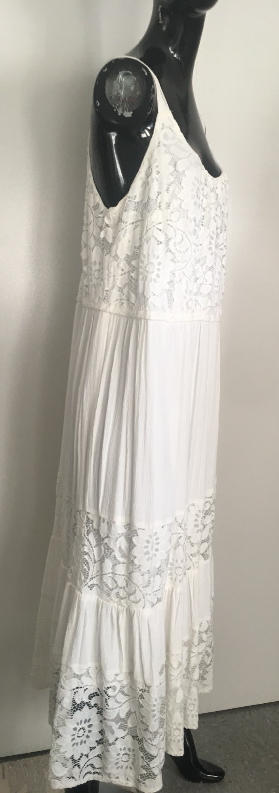 NWT LANE BRYANT Size 18/22 White Lace Cotton Rayon Nylon Blend Lined Dress