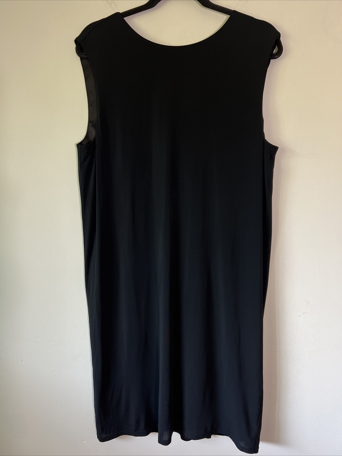 Helmut Lang Black Sleeveless Stretch Jersey V-Back Pullover Shift Dress Large