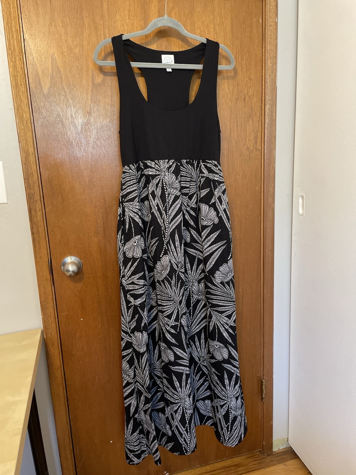 Loft Beach Black White Maxi Dress Size M Racerback Pockets Nice Flowy Dress