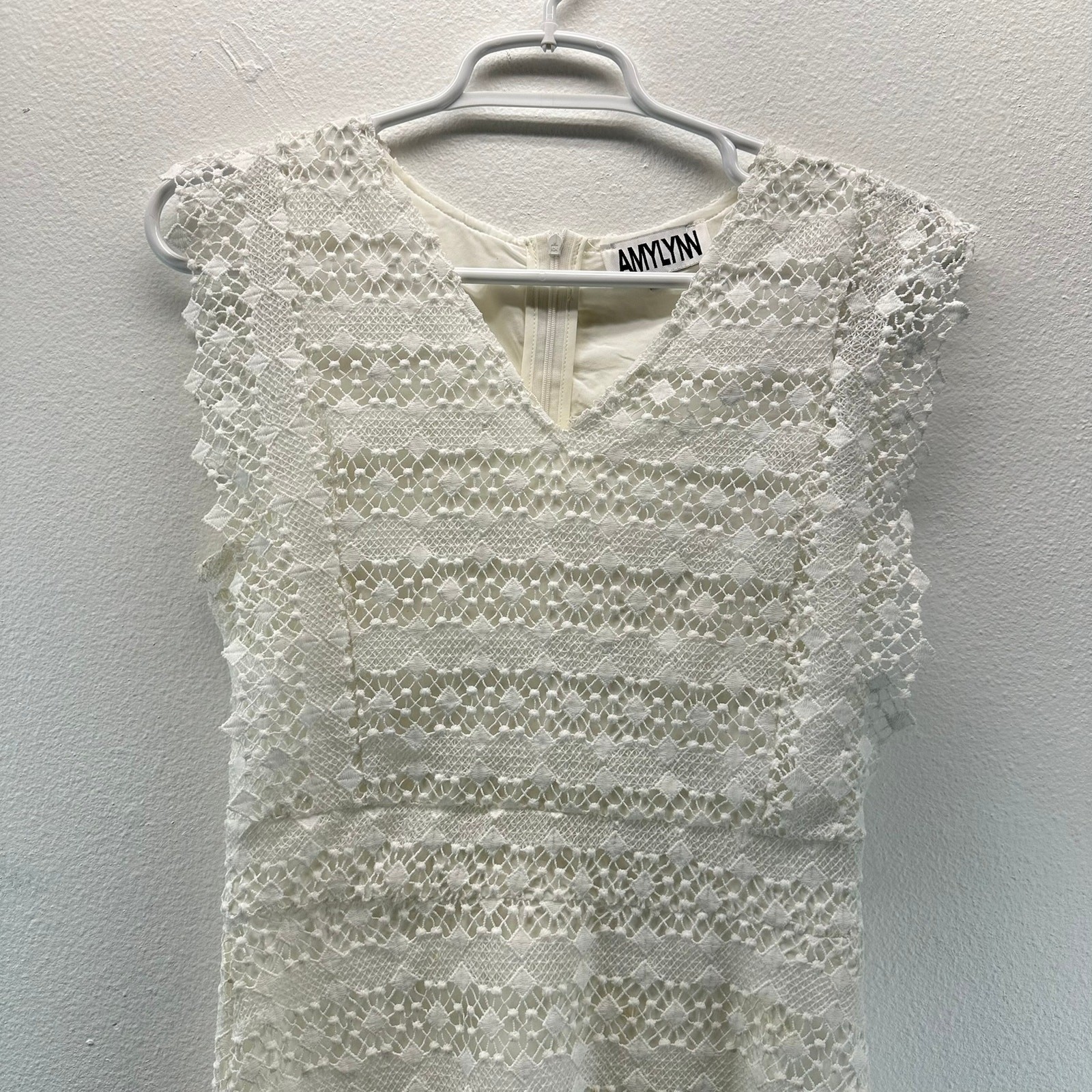 AmyLynn Flutter Sleeve White Lace Dress A-Line Small