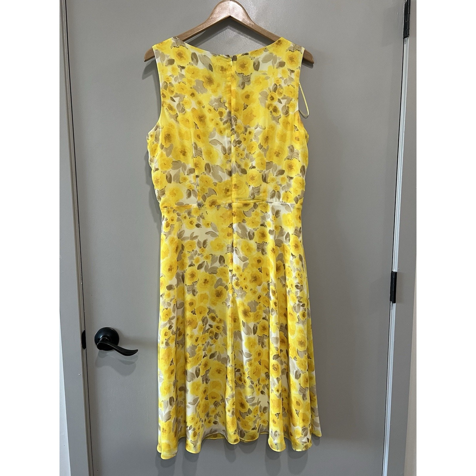 Butter Yellow Mocha Mousse Floral Midi spring Flowy, coquette Dress size 16